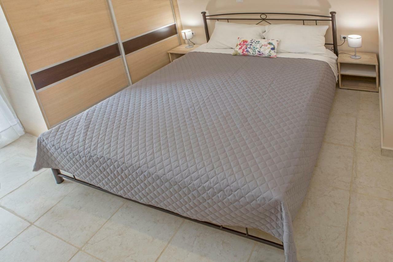 Remezzo Apartments Akrogiali Dış mekan fotoğraf